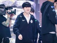 贝博体育-Rookie回归赛场，高光表现首场状态亮眼，IG观众沸腾！的简单介绍