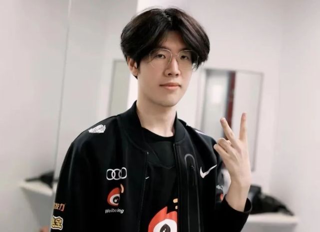 包含TheShy迎来十二赛季高光表现,西班牙队球迷沸腾!的词条 包含TheShy迎来十二赛季高光表现,西班牙队球迷沸腾!的词条